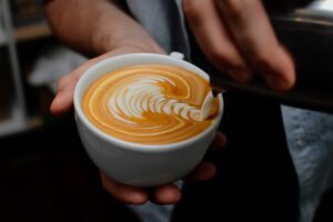 Milchschaum wie im Café: Dampflanze, Milchaufschäumer oder Vollautomat im Vergleich